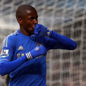  戈登闪电破门，埃弗顿爆冷击败切尔西获首胜